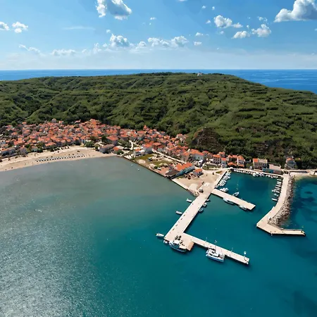 Karolina Großes Meerblick 2000qm Garten Familien Gruppen Insel Lošinj