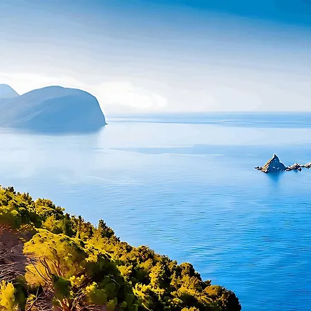 Karolina Großes Meerblick 2000qm Garten Familien Gruppen Insel Lošinj Ferienhaus Nerezine