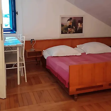 Karolina Großes Meerblick 2000qm Garten Familien Gruppen Insel Lošinj