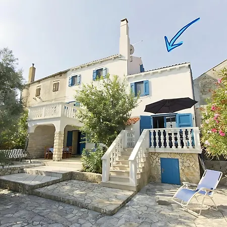 Holiday home Zur Erholung Am Insel Cres, Losinj, Istrien + 2000qm Garten & Meerblick! Nerezine