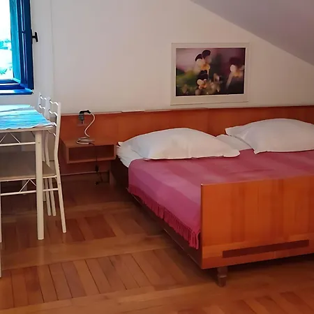 Zur Erholung Am Insel Cres, Losinj, Istrien + 2000qm Garten & Meerblick! * Nerezine