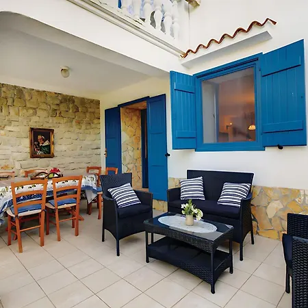 Zur Erholung Am Insel Cres, Losinj, Istrien + 2000qm Garten & Meerblick! Holiday home Nerezine