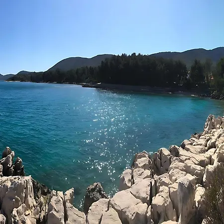Zur Erholung Am Insel Cres, Losinj, Istrien + 2000qm Garten & Meerblick! Holiday home Nerezine