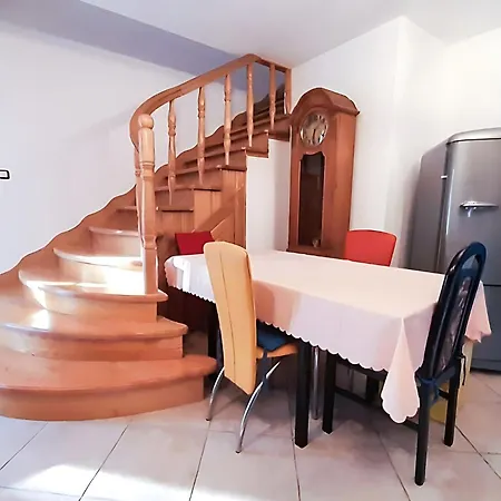 Zur Erholung Am Insel Cres, Losinj, Istrien + 2000qm Garten & Meerblick! Holiday home *