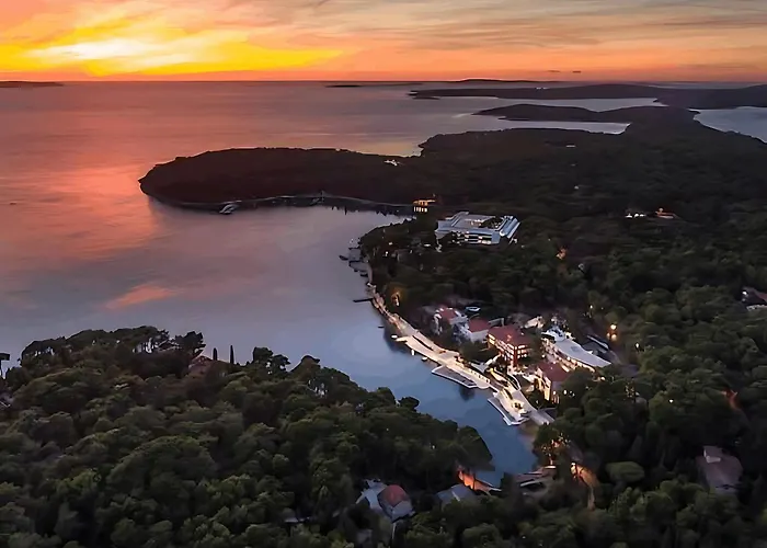 Karolina Grosses Meerblick 2000qm Garten Familien Gruppen Insel Losinj